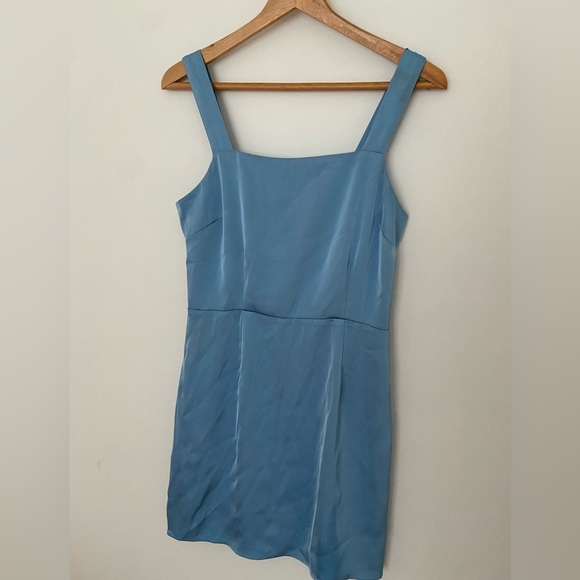 robe satinée bleue - Picture 1 of 4